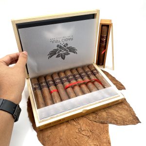 Just Cigar 8 Wooden Box - Isi (10Batang)